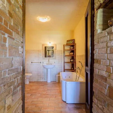 Scenic In Le Marche Monte San Martino